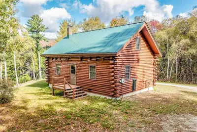 Image de Cozy mountain cabin w/luxury bathroom, hot tub, game room, and adventure for all
