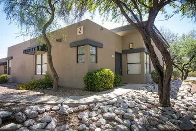 Image de Charming 2-bedroom condo with fitness room and Ac in marvelous Tucson