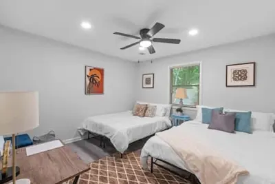 Image de Tranquil 6Beds Retreat 5min Marietta Sq *Sleeps 12