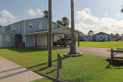 Image de Charming 2-bedroom cottage in quiet Texas coastal village of Sargent Tx