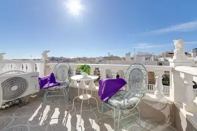Image de Stylish 1-Br penthouse duplex-7 min to Cura beach