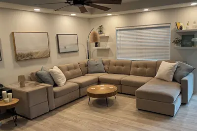 Image de A Fancy Flamingo Historic Downtown Melbourne 5 minute drive Beaches and Airport