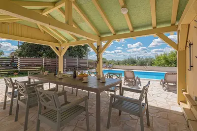 Image de 4-bedroom villa in beautiful Ljubotić with Ac, Rural Villa Olive Krka