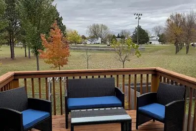 Image de Welcoming 2-bedroom condo w/ Fenced yard on a park