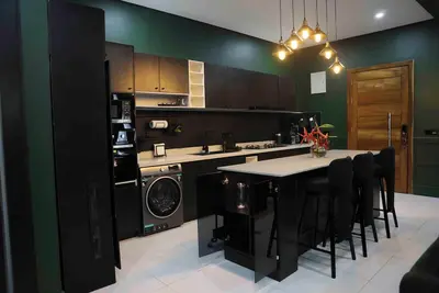 Image de A 2-bedroom apartment, crafted with heart, ensuring your stay is comfortable.