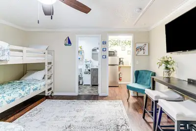 Image de Families Welcome! Retreat w/ Pool in Spring Hill