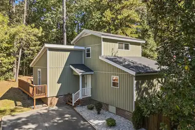 Image de Lake Trace Retreat near Carolina Trace Cc