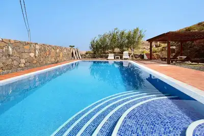 Image de Casa del Valle – oasis rurale avec piscine privée et charme