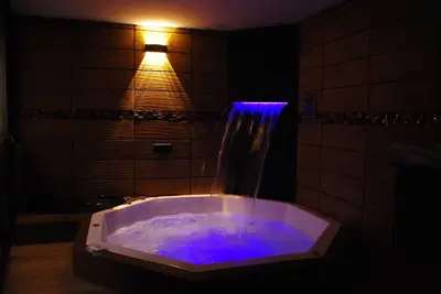 Image de Large Apartment With Yacuzzi Downtown Quito