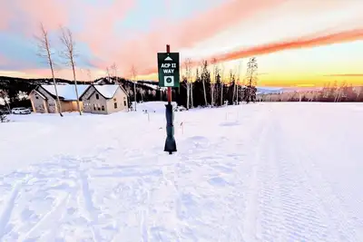 Image de Serene 3-bedroom ski in/out apartment at Eagle Point Ski Resort