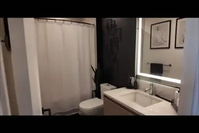 Image de Marvelous 4-bedroom house with Ac in Detroit