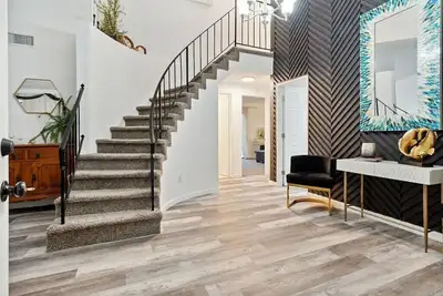 Image de Spacious 4-bedroom Palmdale Work-Ready Home + Pool