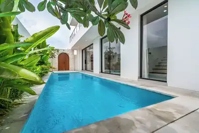 Image de Chic 3br Villa with Sunset & Gwk View