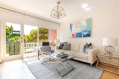 Image de Lux Armadale Stay - Parking + walk to Train &Shops
