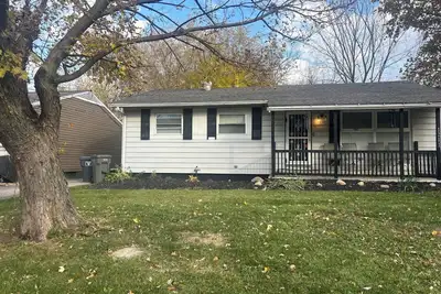 Image de Welcoming 3-bedroom cozy house, Four minutes away from the Husky refinery