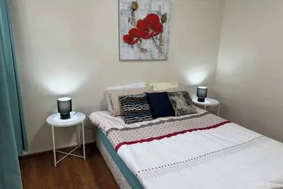 Image de MetaWise|Charming Retreat at Huntingdale E4