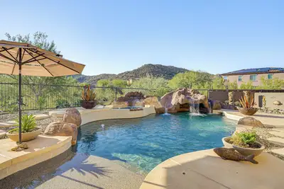 Image de Mtn-View Patio Oasis! Luxe Family Home in Peoria
