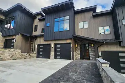 Image de Ski Out on Whitefish Mountain 3bd 4ba Sleeps 14+ Unbeatable Ski Location