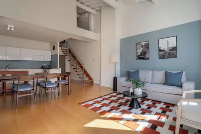 Image de Appartement en ville  / village à Florence avec 3 chambres à coucher, 8 couchages