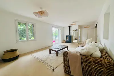 Image de Maison de charme avec jacuzzi et poêle à bois, 8 voyageurs, proche Lac Sanguinet