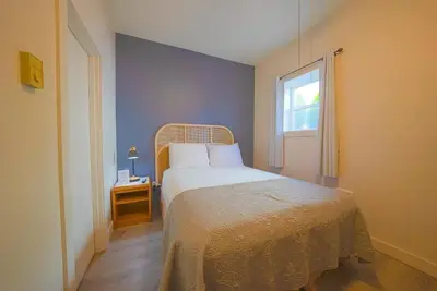 Image de 2 Affordable Rooms Near Seaside Beach Promenade – Perfect for a Coastal Getaway!