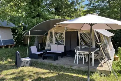 Image de Camping Le Clou - Lodge de Luxe