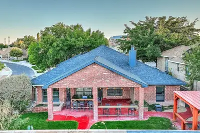 Image de Albuquerque Westside 5 Bedroom Vacation Rental  Pet Friendly Near Balloon Fiesta