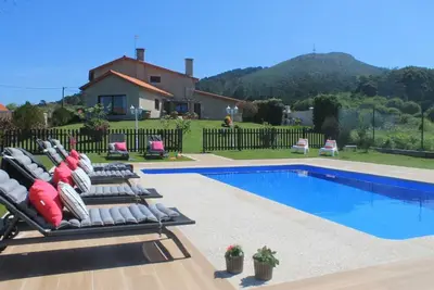 Image de Villa Carolina de luxe en bord de mer avec piscine et jardin privés