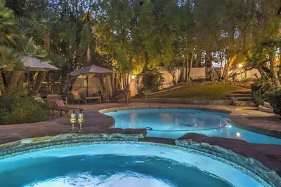 Image de Luxury Golf Villa w Views, Pool & Spa Near Strip