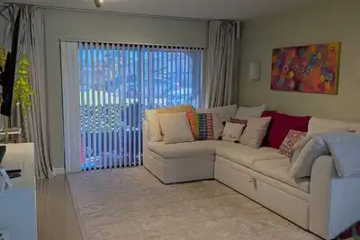 Image de Bright & Cozy 2/2 - Great location!