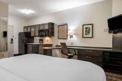 Image de 2 Modern Studios w/ Free Breakfast & Wi-Fi Near Lsu, Zoo & Downtown Baton Rouge