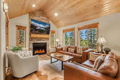 Image de New! Woodlands House 3-Bedroom Home