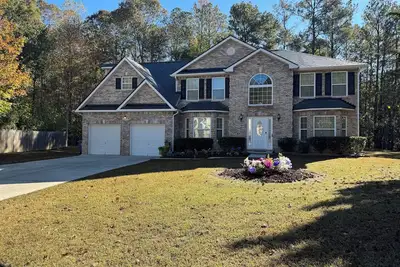 Image de Special Introductory Price: 4-Bedroom Home. Safe, Great location & Amenities,