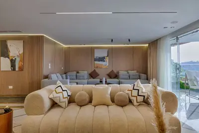 Image de Bright & Stylish 4-Br Apartment with Balcony - 144