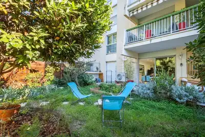 Image de Appartement spacieux T4 en rez-de-jardin avec jardin privé, Wi-Fi et climatisation