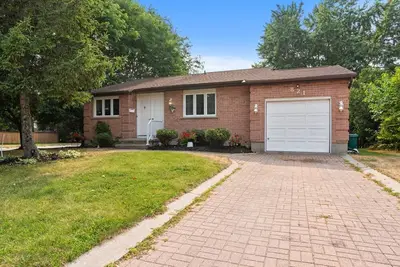 Image de 3 Bedroom Bungalow Quiet friendly neighborhood in West end. Entire Home