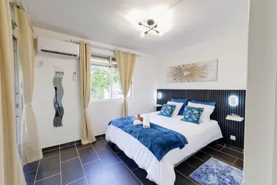 Image de Katal pieds dans l eau - T2 Confort - Elegance