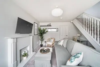 Image de Pass the Keys | Modern, Stylish 3br Home + Parking - Oxford