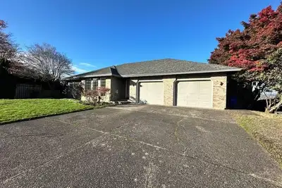 Image de Columbia View Retreat, Spacious Furnished Home in Argay Terrace, Portland Airport