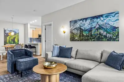 Image de *Gilded Mountain Escape* [Hot Tubs/Outdoor Pool]