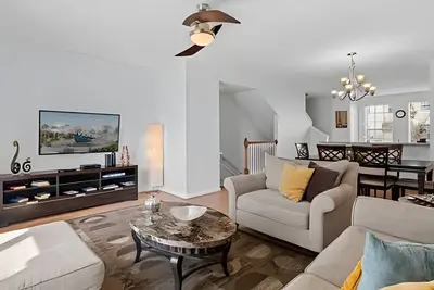 Image de Vista Cay 3br Townhome – Near Universal & Occc