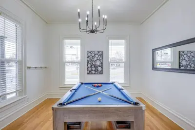 Image de Walk to Downtown Blair•Game Room +Fireplace