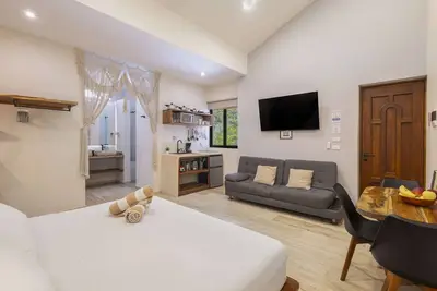 Image de Fully-Equipped, Pool, Street Parking & Fast Wifi