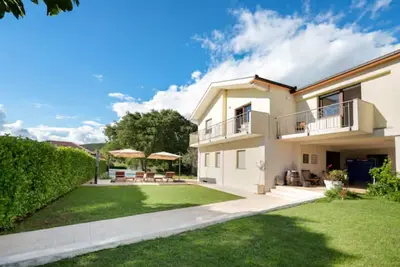 Image de Villa Mima Pool Retreat - Five Bedroom Villa With Pool