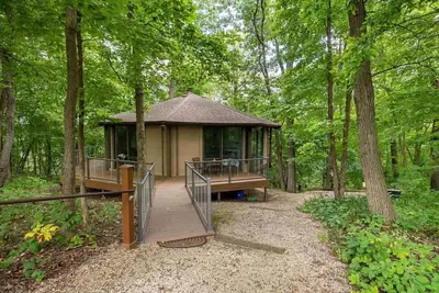 Image de Coming Soon - Ufo - Unique Forest Outpost