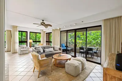 Image de 1800 Sq Ft Beach Condo - Great for Families