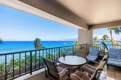 Image de Sunsets, Sea Breezes & Oceanfront Living | Sleeps 6 w/ Resort Amenities