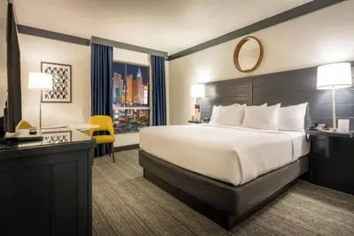 Image de Oyo Las Vegas Hotel | Strip View King Unit | Easy Access to Attractions
