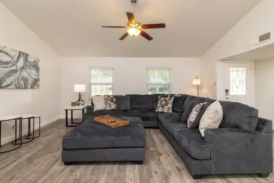 Image de Epic World Cup Experience - Sleeps 8 & Game Room