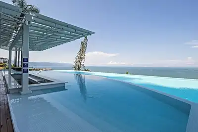 Image de Ocean Serenity – Avalon Spa & Luxury Escape 508- 507